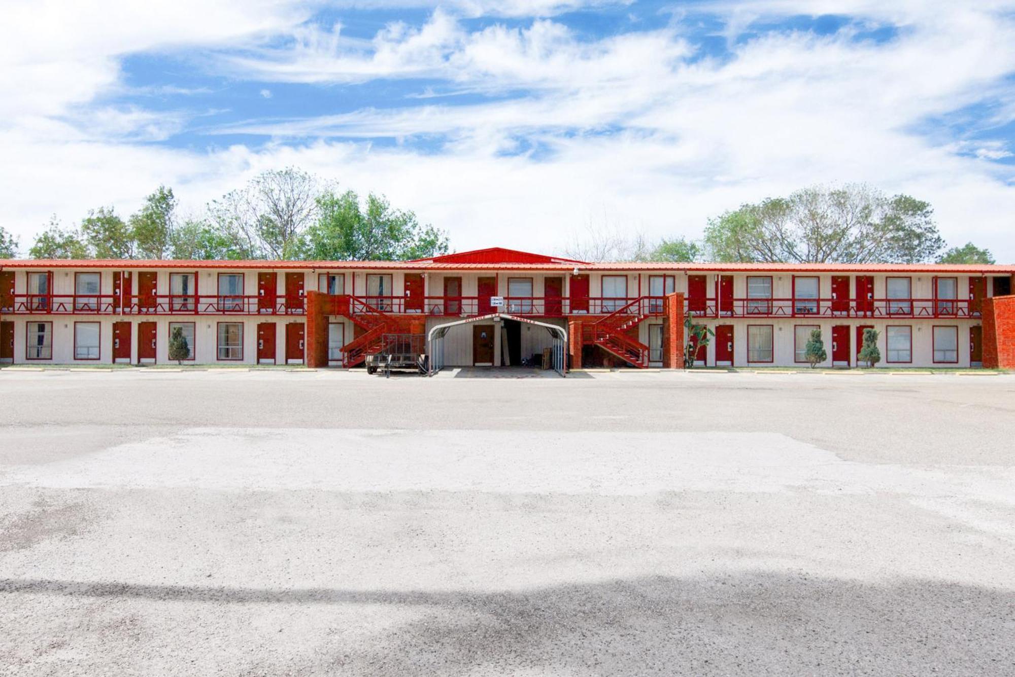 Oyo Hotel Alice Tx Hwy 281 West Bagian luar foto